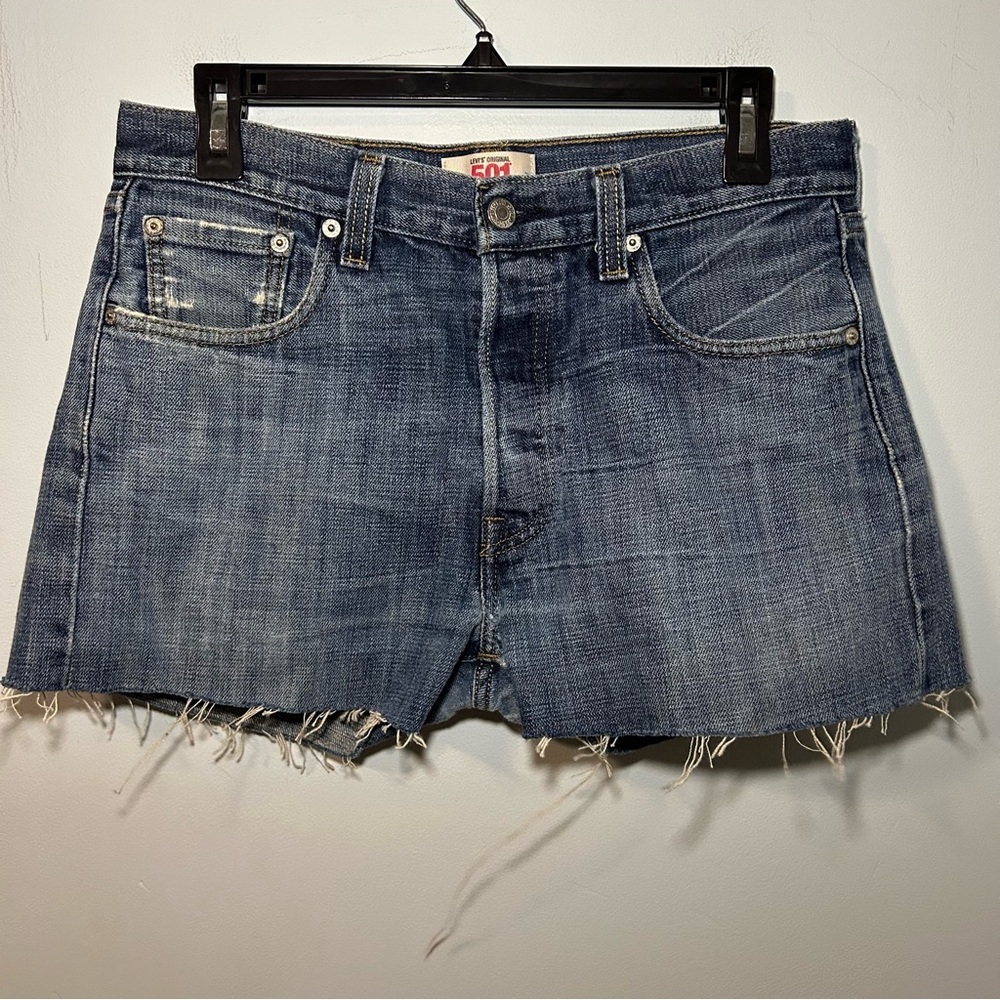 Levi's Original 501 Straight Leg Button Fly Denim Frayed Shorts Size 8